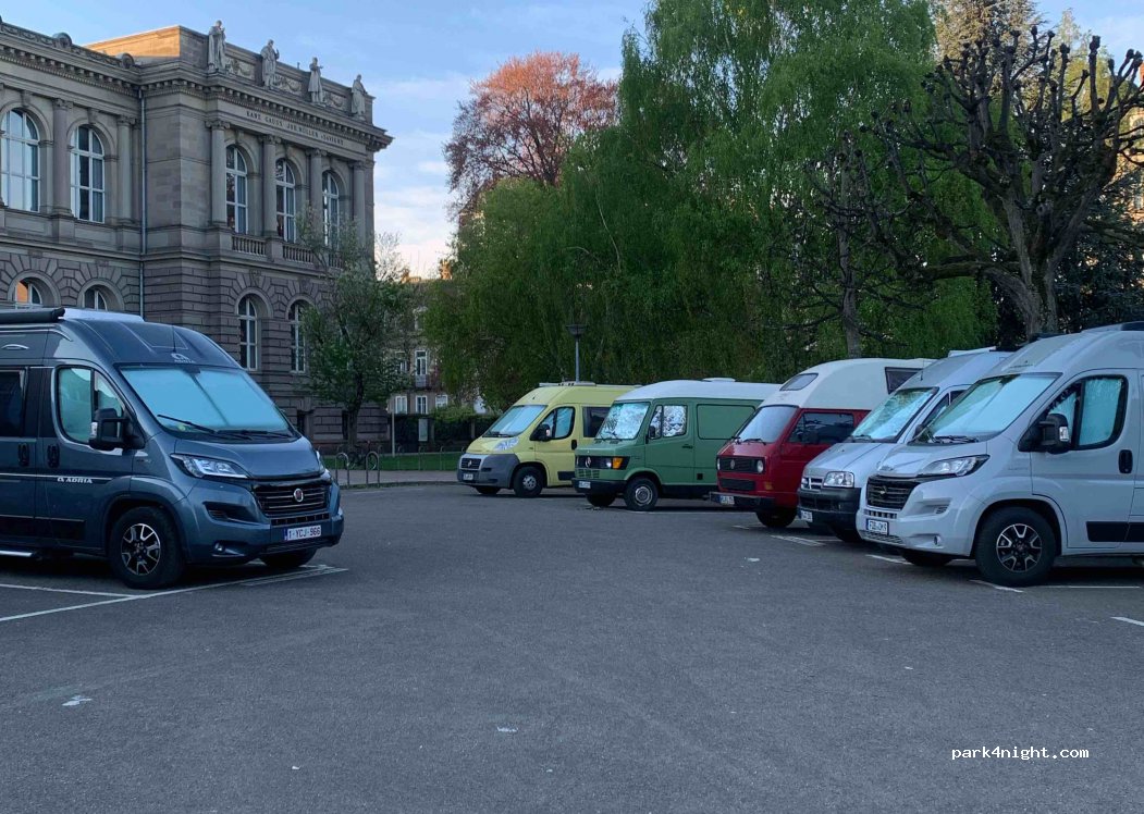 (67000) Strasbourg - 9 Place de l'Université — foto 2