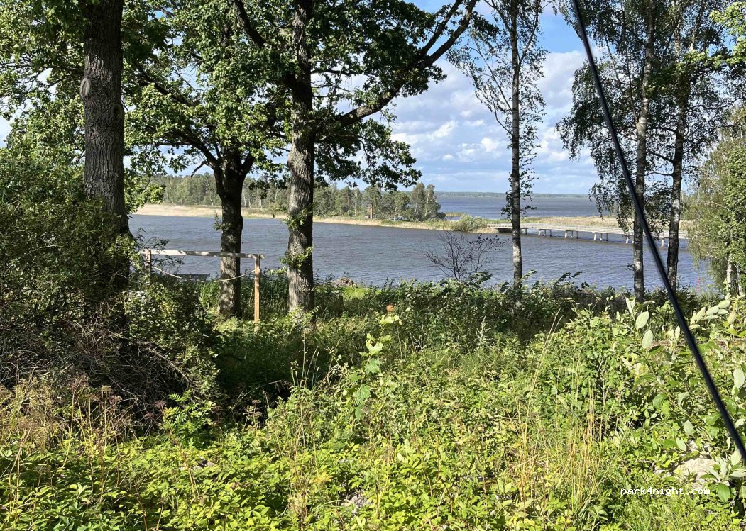 (705 95) Örebro - 23 Hjälmarbadsvägen — foto 2
