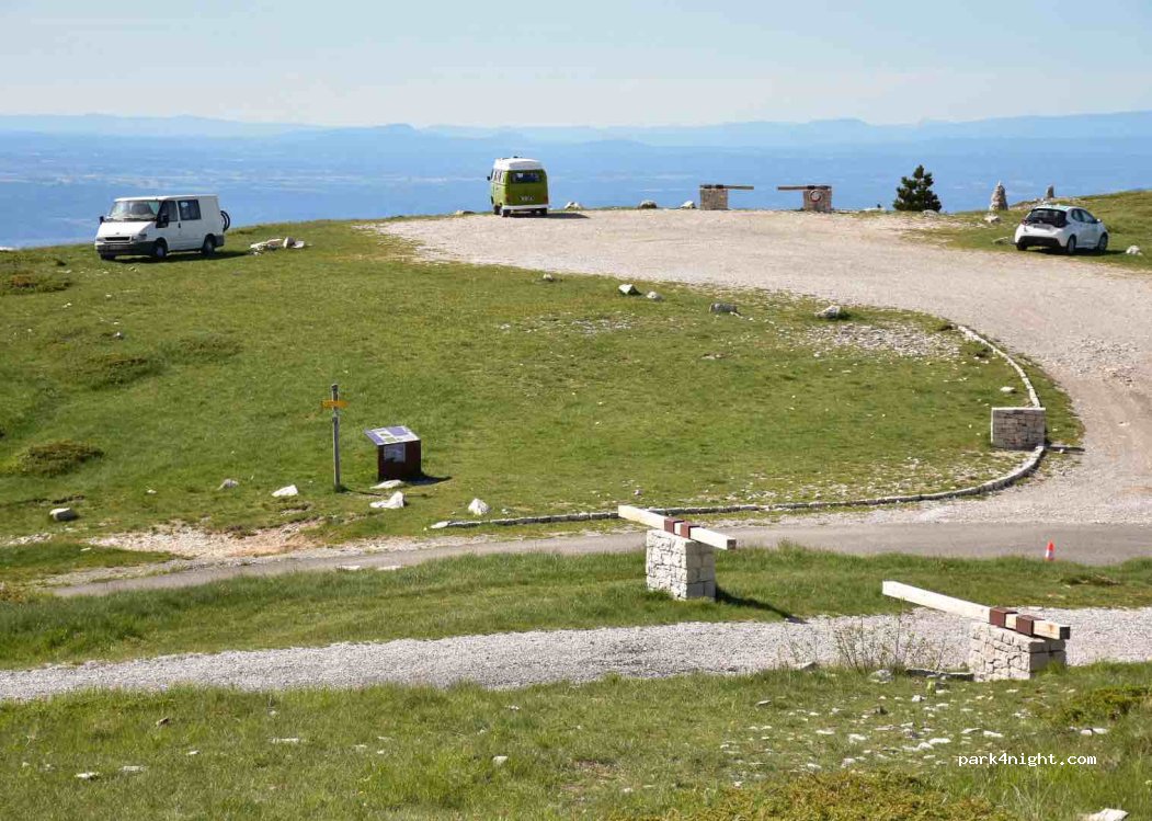 (04230) Saint-Étienne-les-Orgues - D53 — foto 4