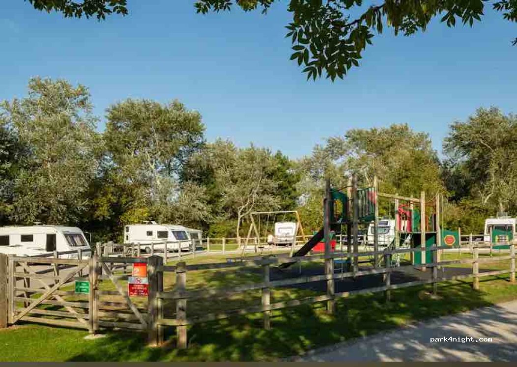 Wirral Country Park Caravan and Motorhome Club Campsite — foto 3