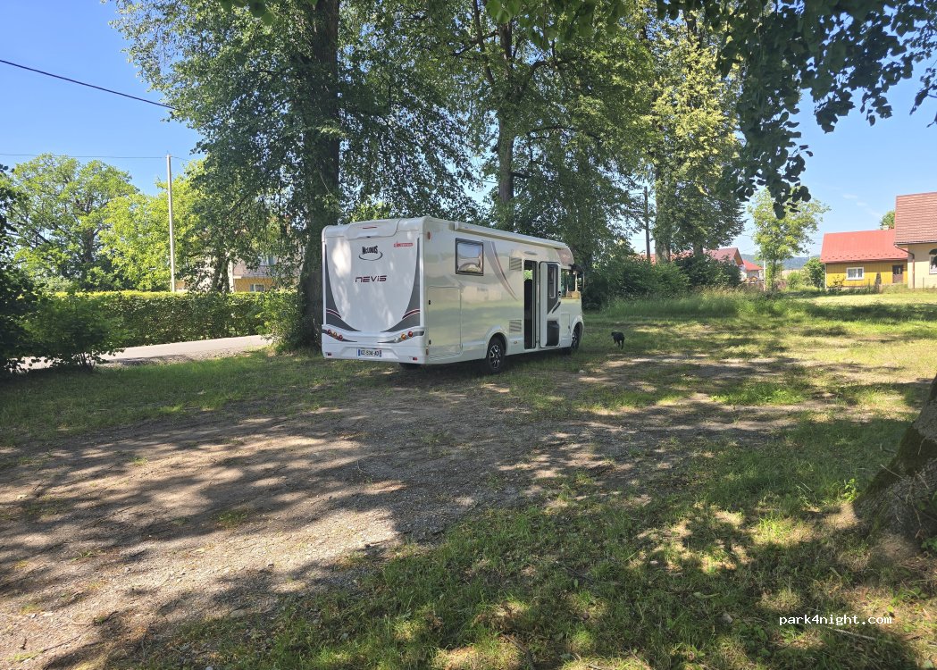 (38-503) Łodzina - Unnamed Road — foto