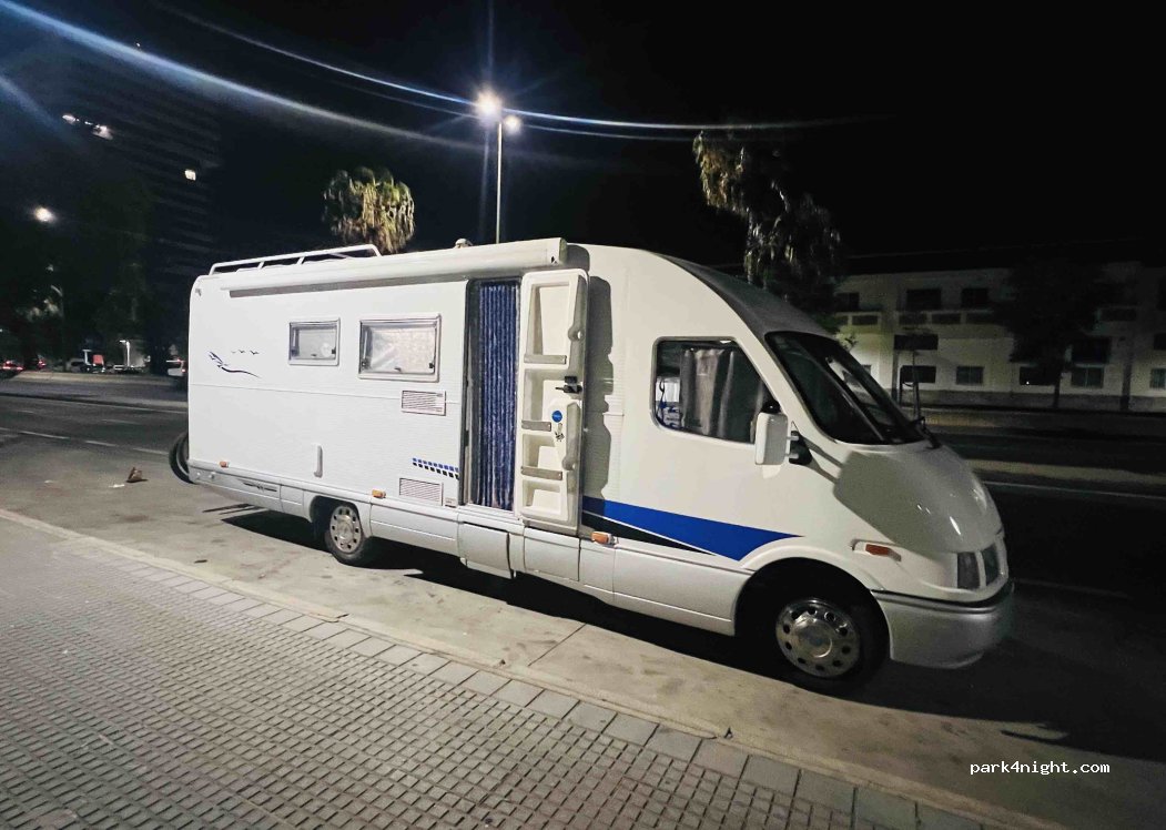 (29004) Málaga - 64 Calle Pacífico — foto