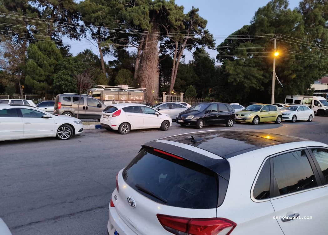 (35680) Foça - 43 Büyük Deniz Sahil Caddesi — foto