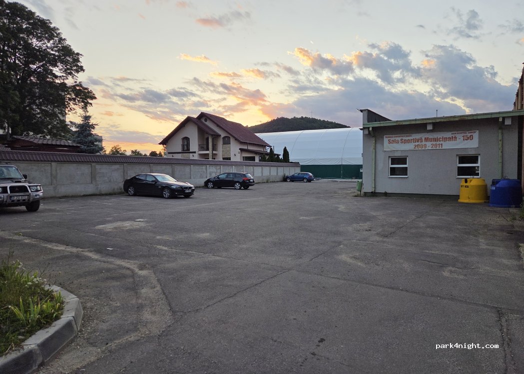 (601048) Onești - 1 Strada Perchiului — foto