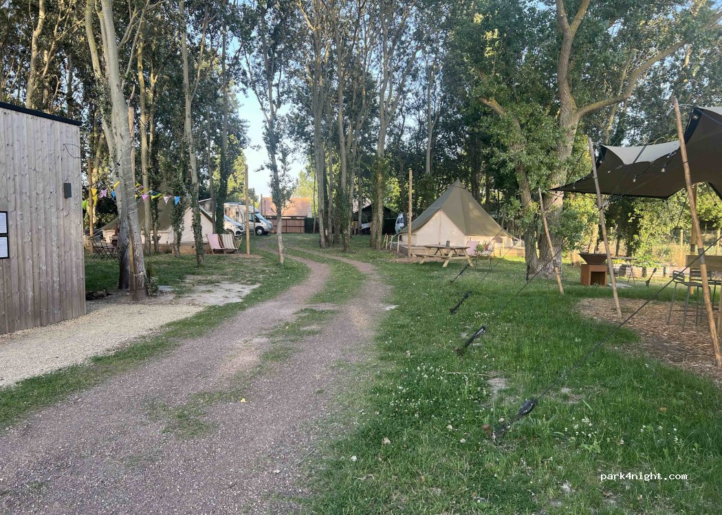 Camping & Glamping boszee — foto