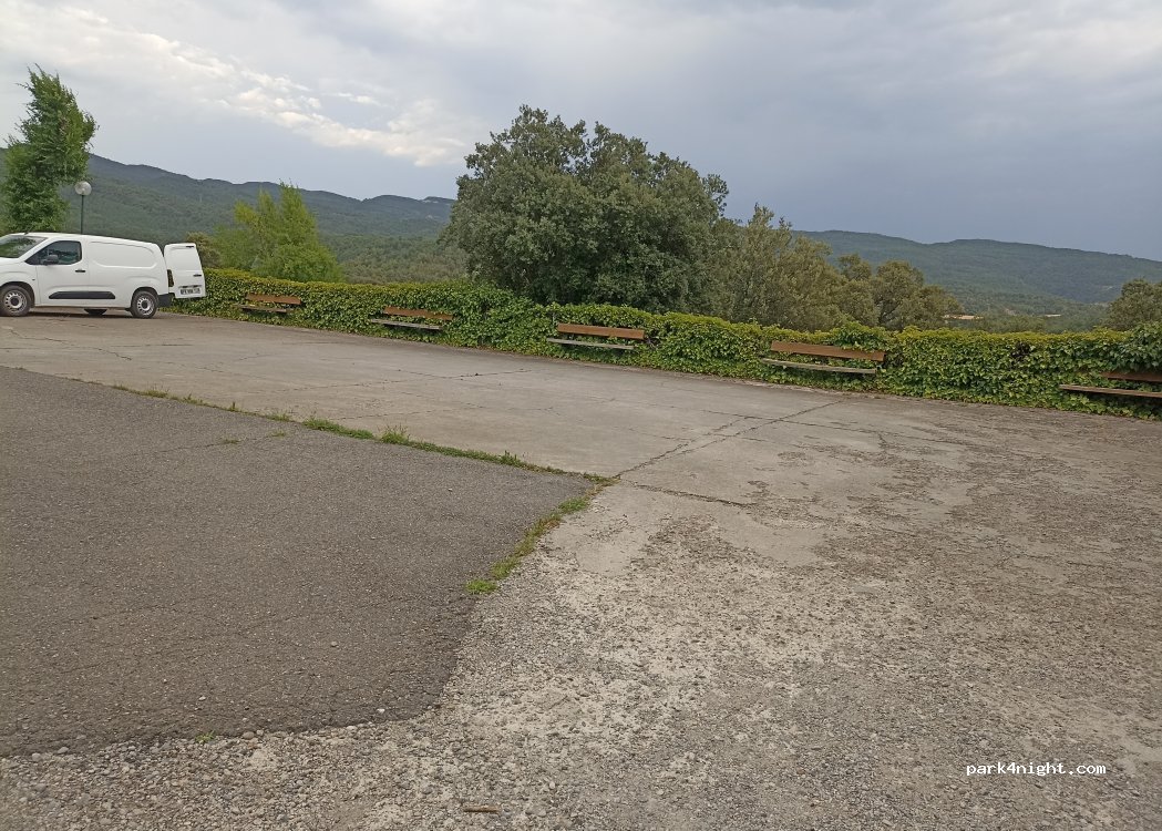 (22336) Morillo de Monclús - 23 Calle Carretera — foto