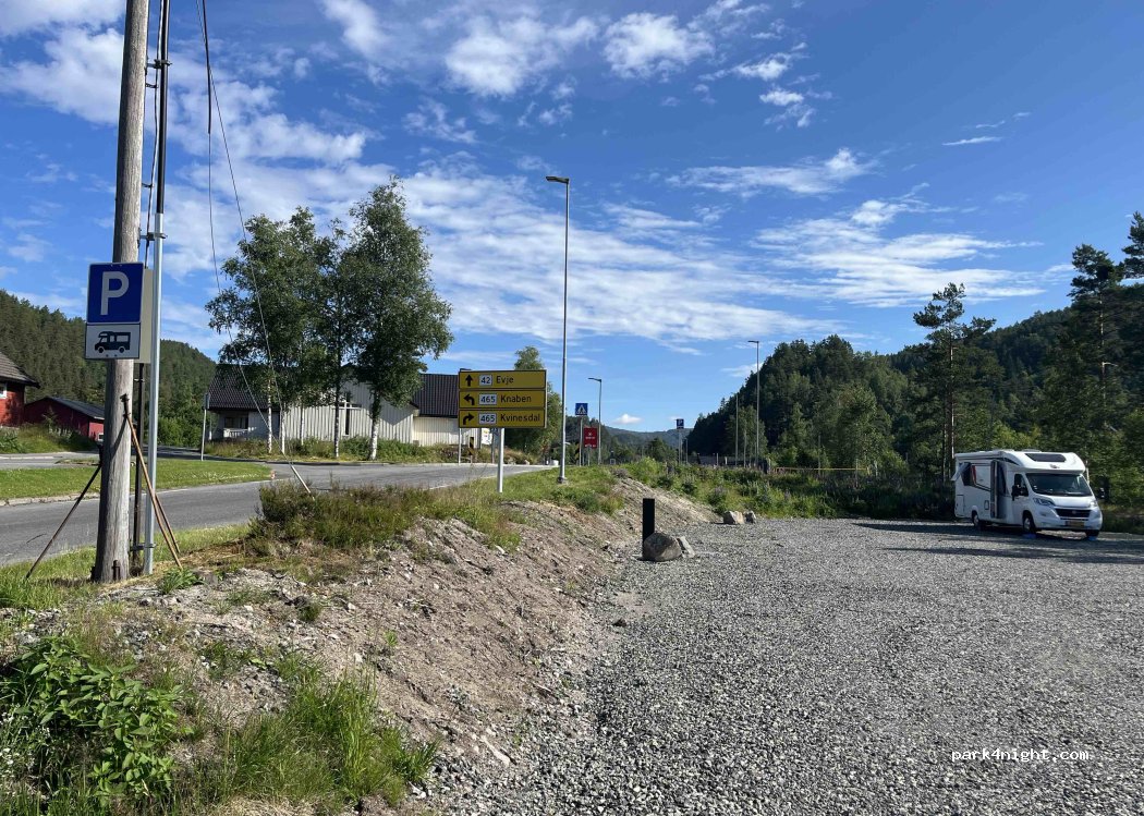 (4473) Kvinlog - Unnamed Road — foto 3
