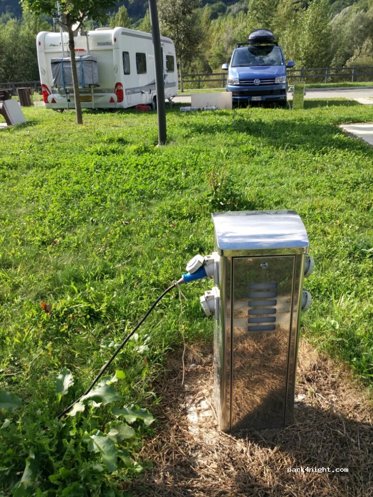 Area sosta camper Lovero — foto