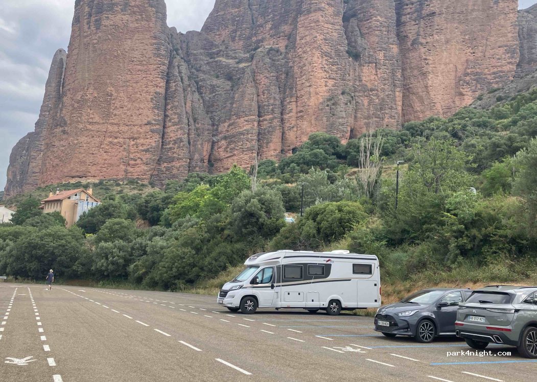 (22808) Huesca - 7 Calle Carretera — foto