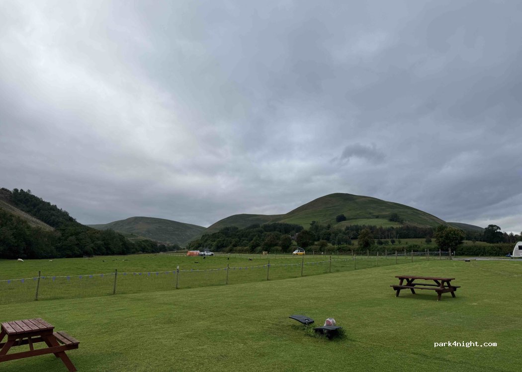 Bush of Ewes Caravan and Camping site — foto