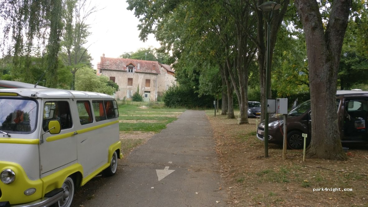 Camping Piscine Saint-Jean-de-Vaux — foto 3