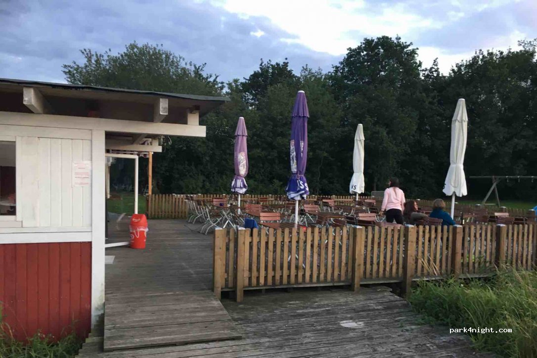 Wohnmobilstellplatz am Singliser See — foto