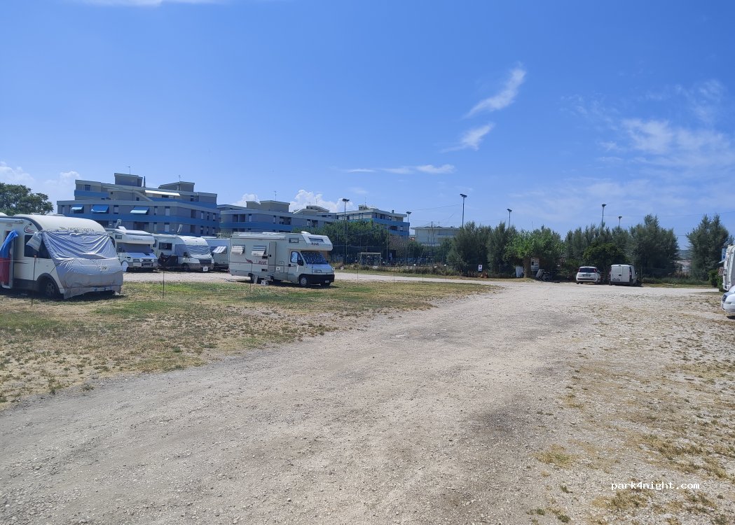 (61032) Fano - 4 Via degli Schiavoni — foto