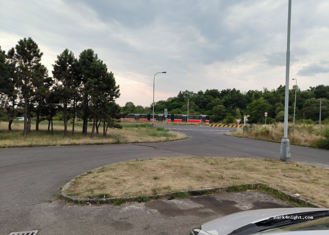 (142 00) Praha - Zelenkova — foto 2