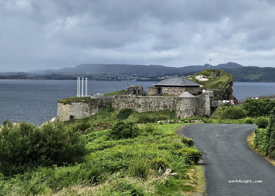 () Dunree Head - Fort Dunree Road — foto
