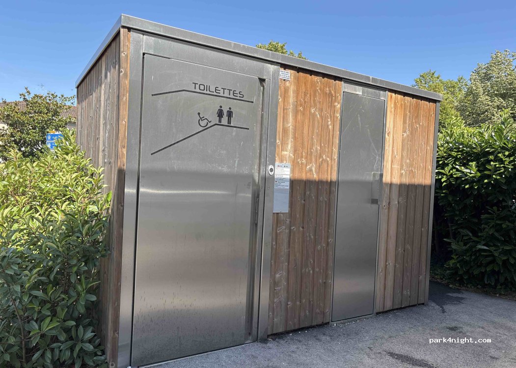 (01290) Pont-de-Veyle - 16 Bis Rue de la Poste — foto