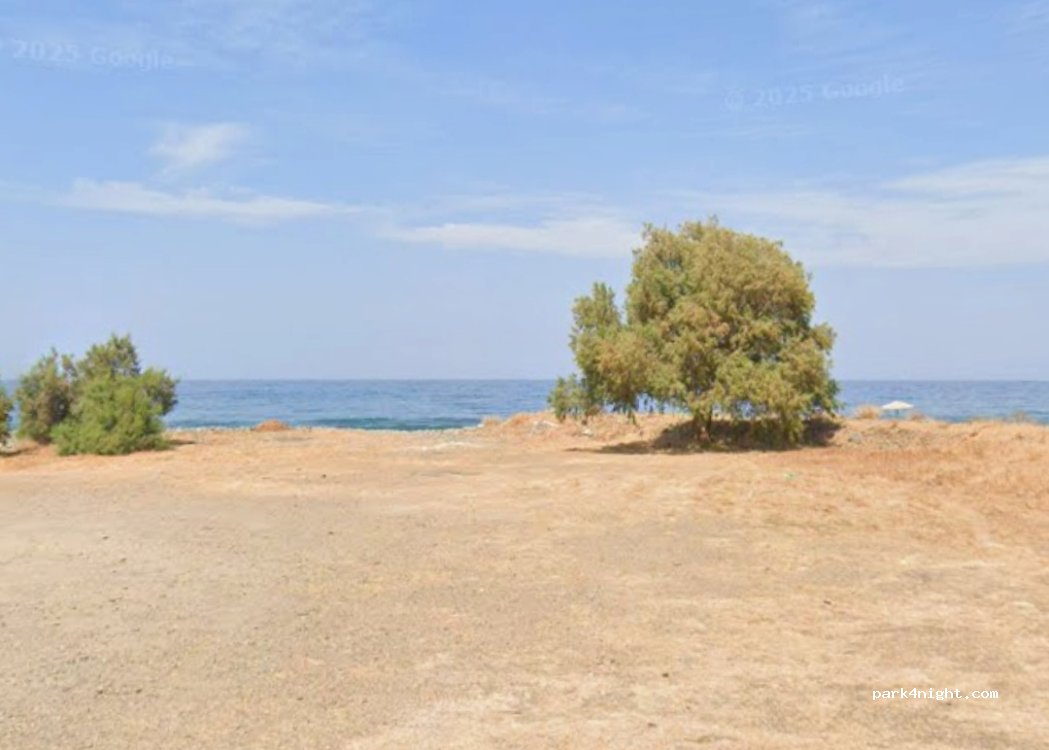 (821 03) Agiasmata Keramou - Unnamed Road — foto