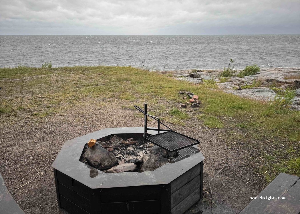 (819 64) Hållnäs - — foto 2