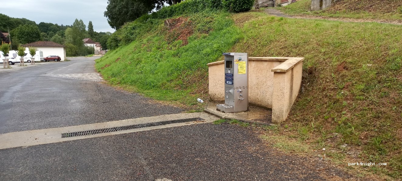 (24550) Villefranche-du-Périgord - 28-32 Boulevard Charles Maurial — foto 2