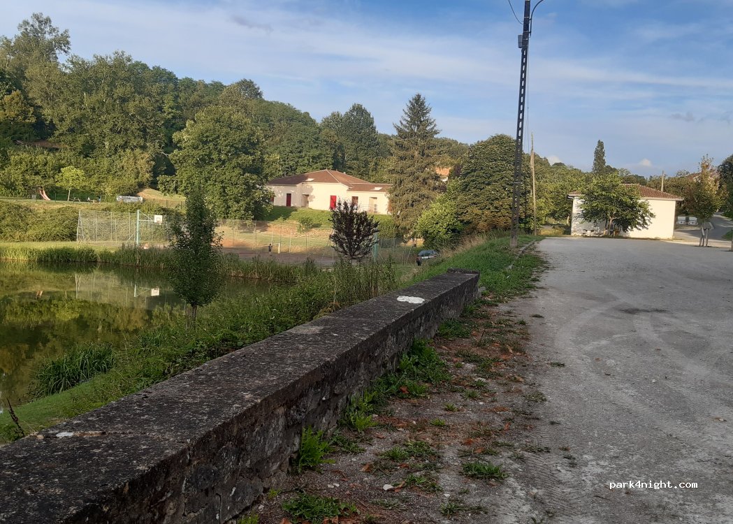 (24550) Villefranche-du-Périgord - 28-32 Boulevard Charles Maurial — foto 5
