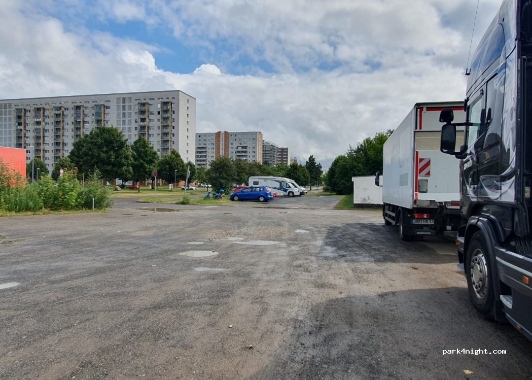 (18107) Rostock - 16 Ostseeallee — foto