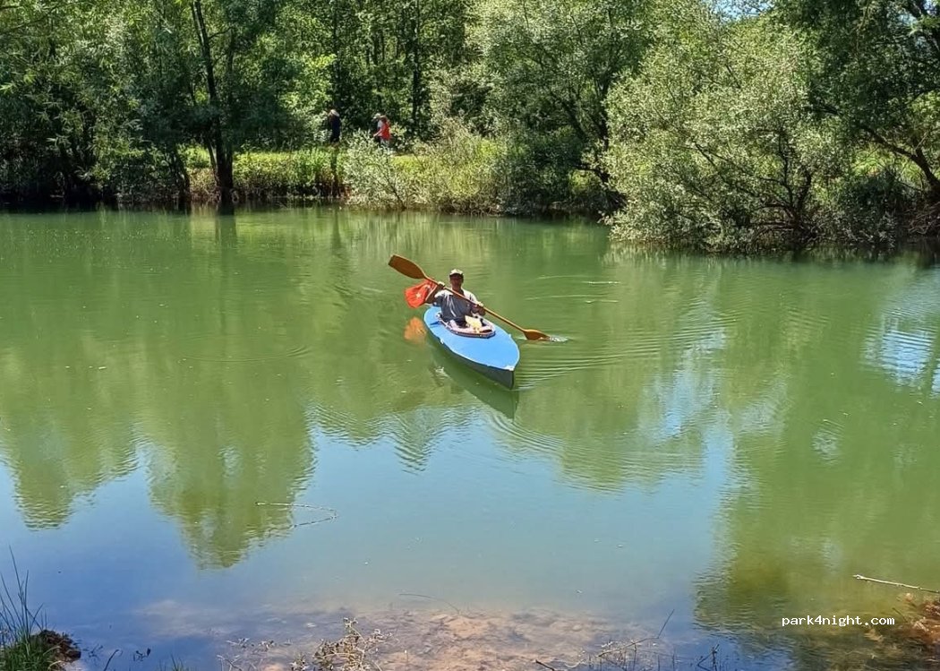 Kınık Köyü kamp ve karavan alanı — foto 3