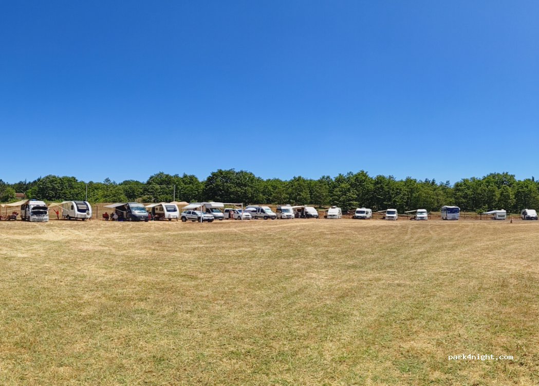 Kınık Köyü kamp ve karavan alanı — foto 4