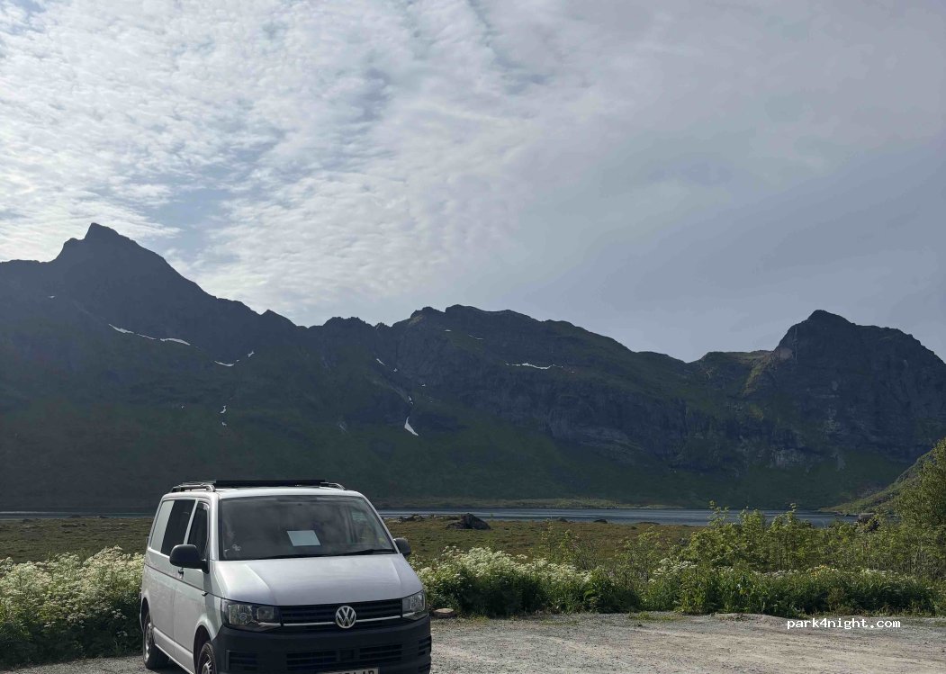 (8387) Flakstad - 59 Selfjordveien — foto