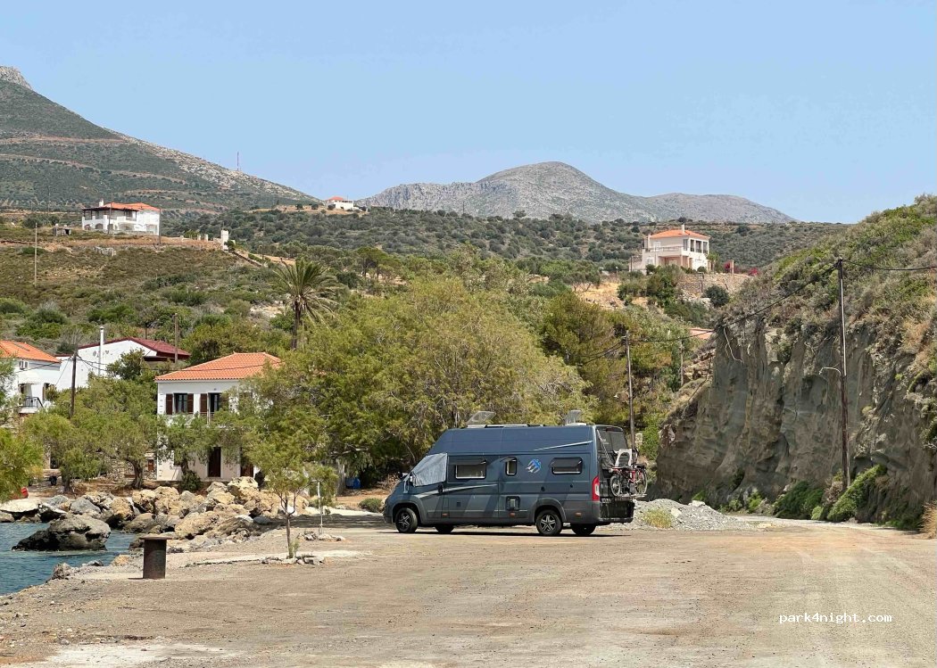 (230 53) Paleokastro - Unnamed Road — foto 3