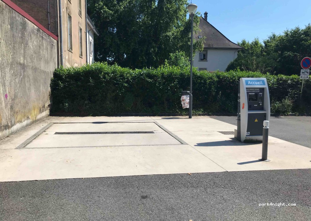 (25200) Montbéliard - 7-11 Rue du Champ de Foire — foto 5