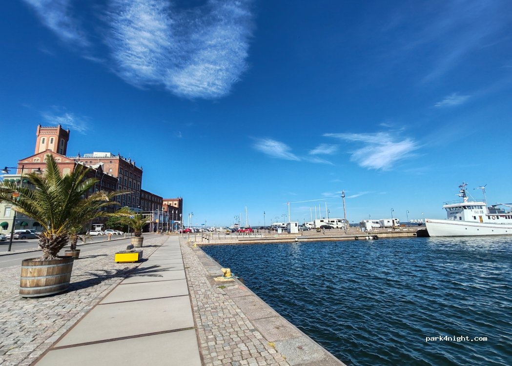 (392 31) Kalmar - 44 Skeppsbrogatan — foto