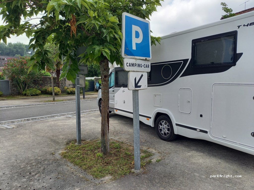 (64400) Oloron-Sainte-Marie - 10 Rue Mauco — foto 3