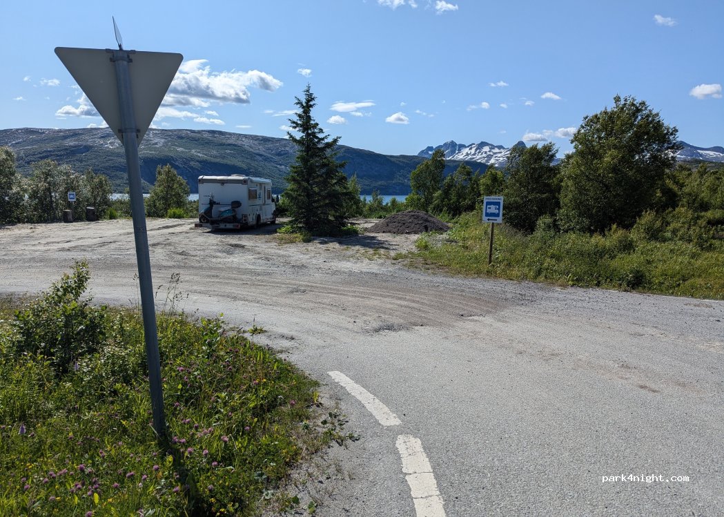 (8050) Knaplundsøya - Fv17 — foto 2