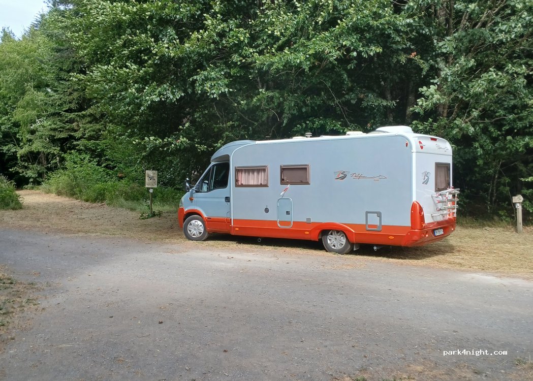 (15110) Chaudes-Aigues - — foto 2