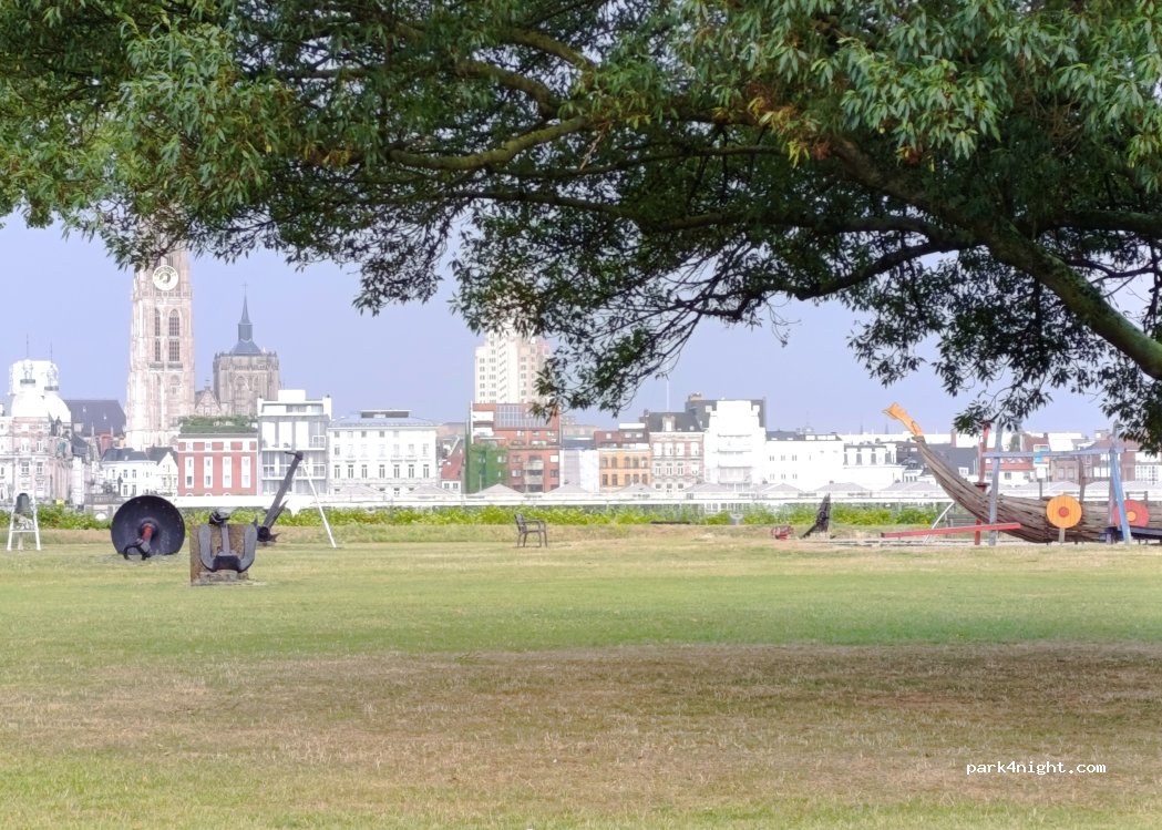(2050) Antwerpen - Frederik van Eedenplein — foto 4