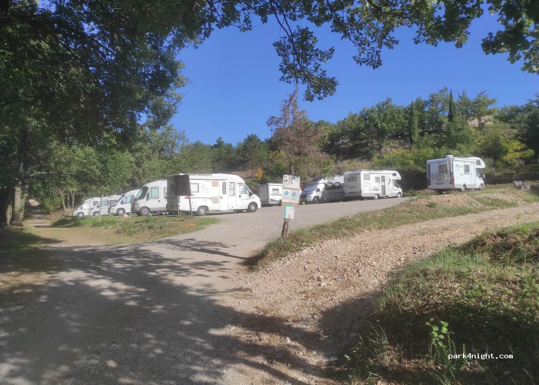 (83630) Les Salles-sur-Verdon - D957 — foto 3