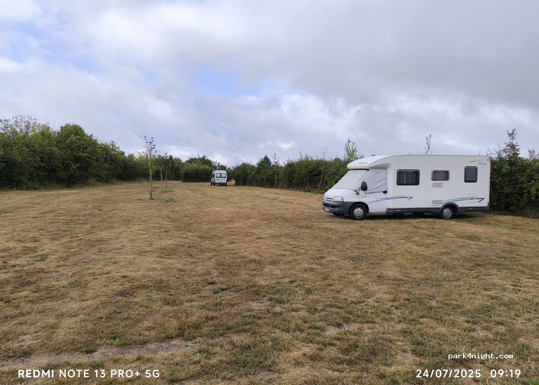 (03360) Saint-Bonnet-Tronçais - 5 Allée du Bois Brochet — foto