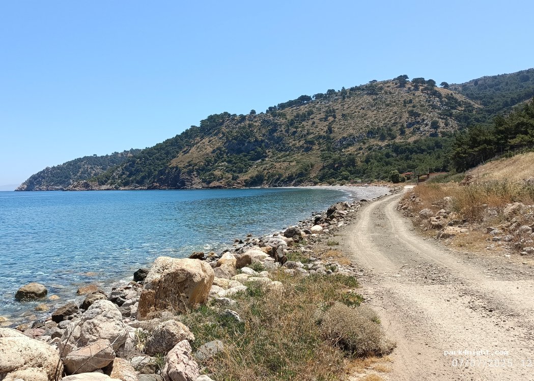 (823 00) Kardamila - Unnamed Road — foto