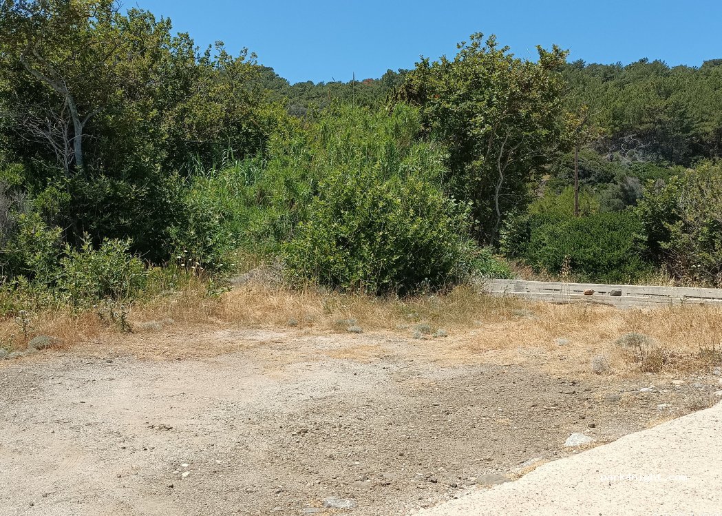 (823 00) Kardamila - Unnamed Road — foto 2