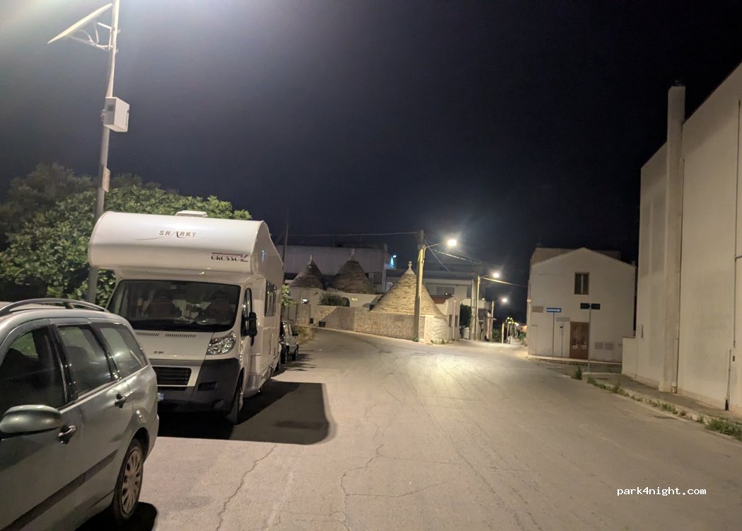 (70011) Alberobello - 1 Traversa I Vitantonio Colucci — foto