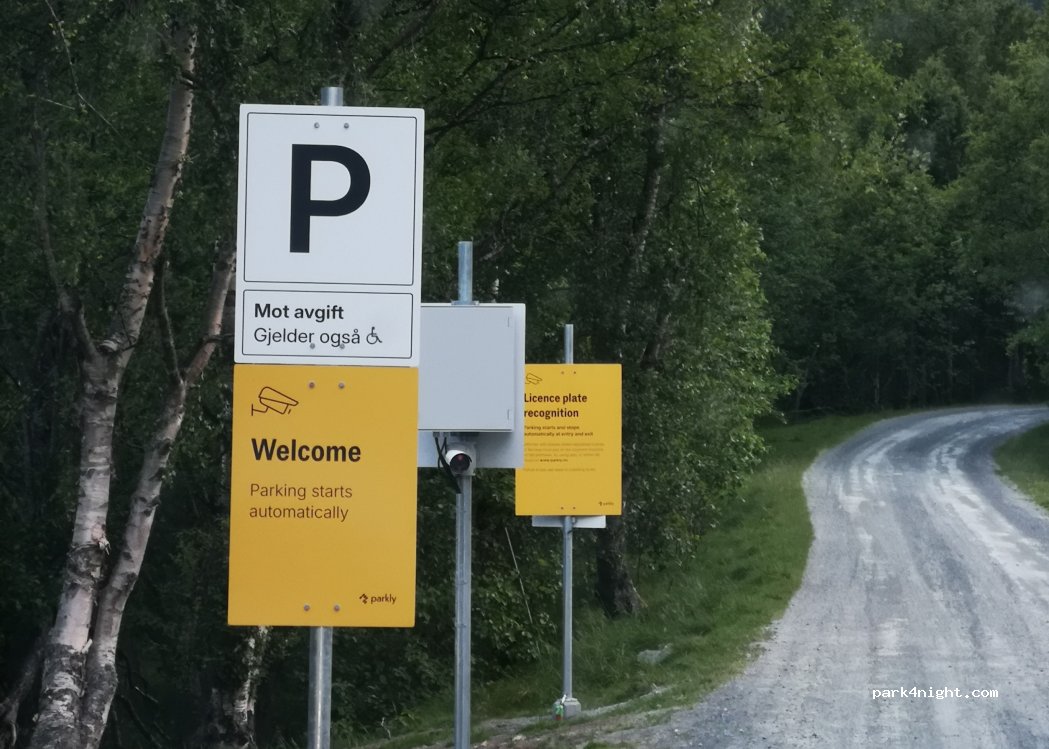 (9060) Lyngseidet - 89 Vardoveien — foto