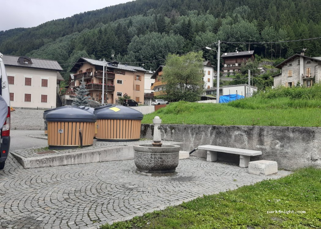 (23038) Isolaccia - 23B Via Livigno — foto