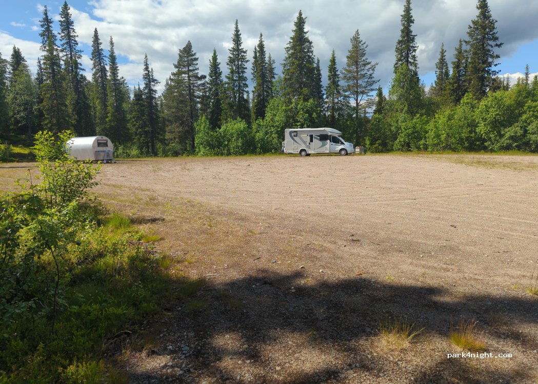 (962 96) Kåbdalis - — foto