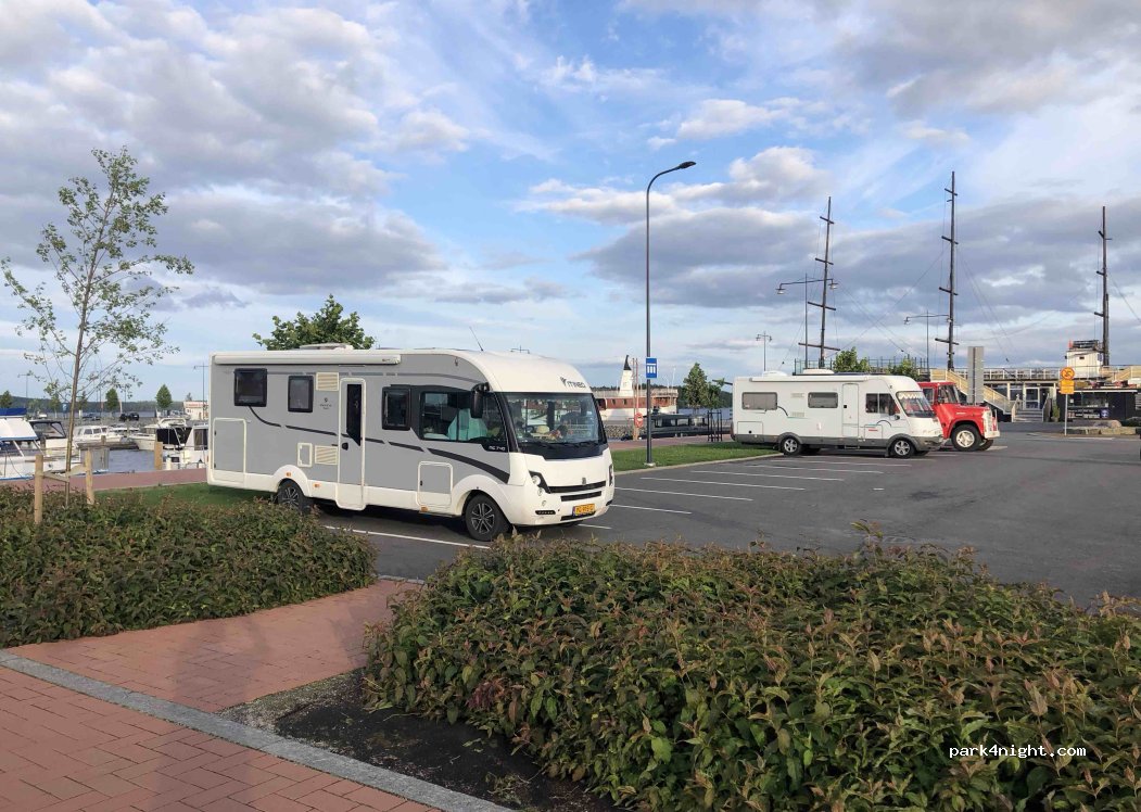(70100) Kuopio - 1 Makasiininkatu — foto 2