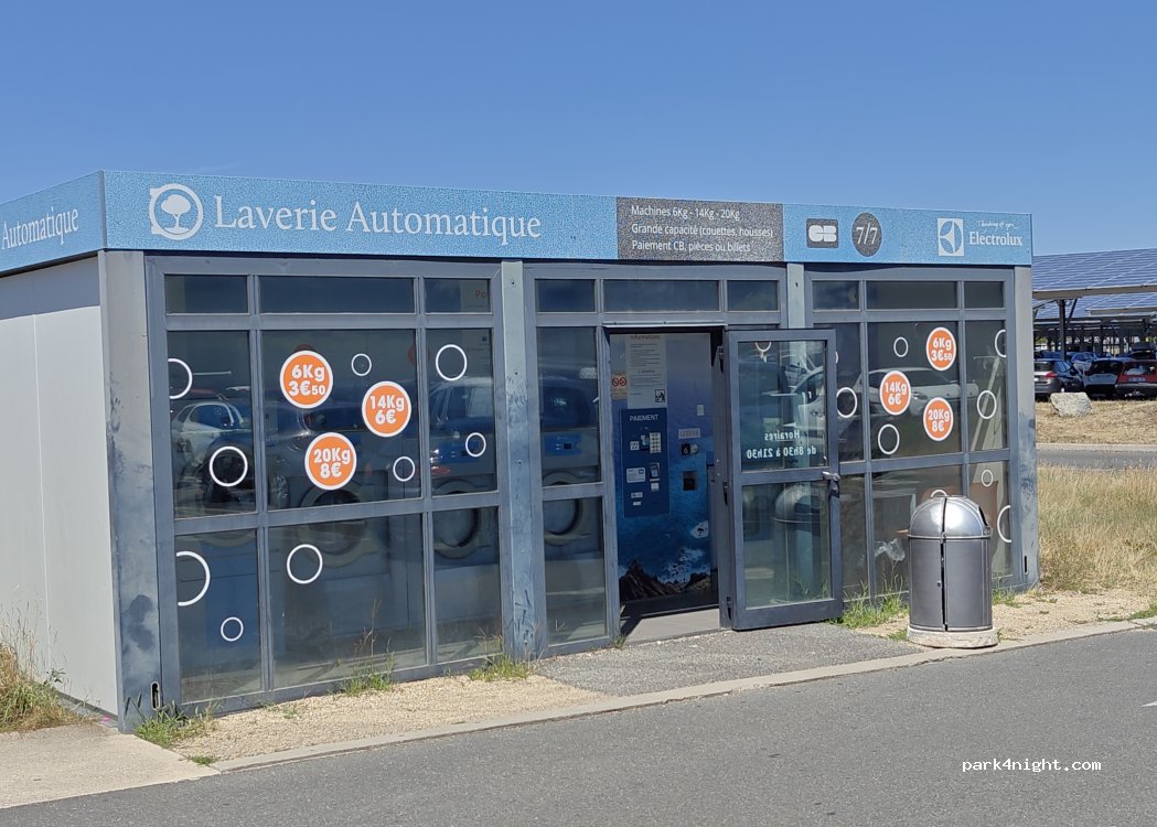 (03000) Avermes - Rue Alphonse Daudet — foto
