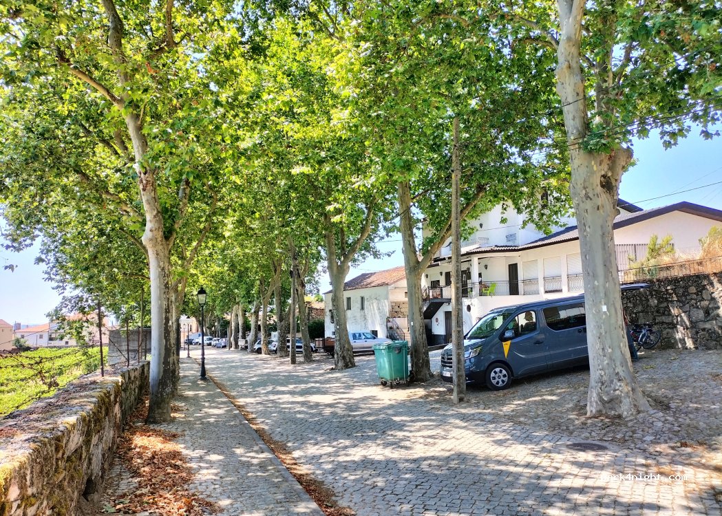 (5070-262) Favaios - 5 Avenida dos Plátanos — foto