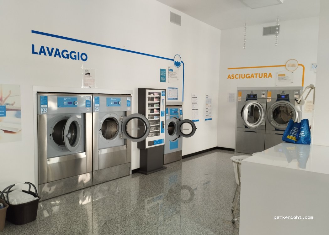 (74023) Grottaglie - 13 Via Raffaello Sanzio — foto 2