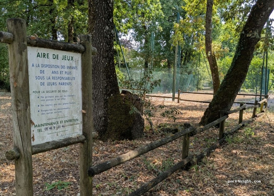 Aire Onlypark - Pont L'Abbé d'Arnoult — foto 3