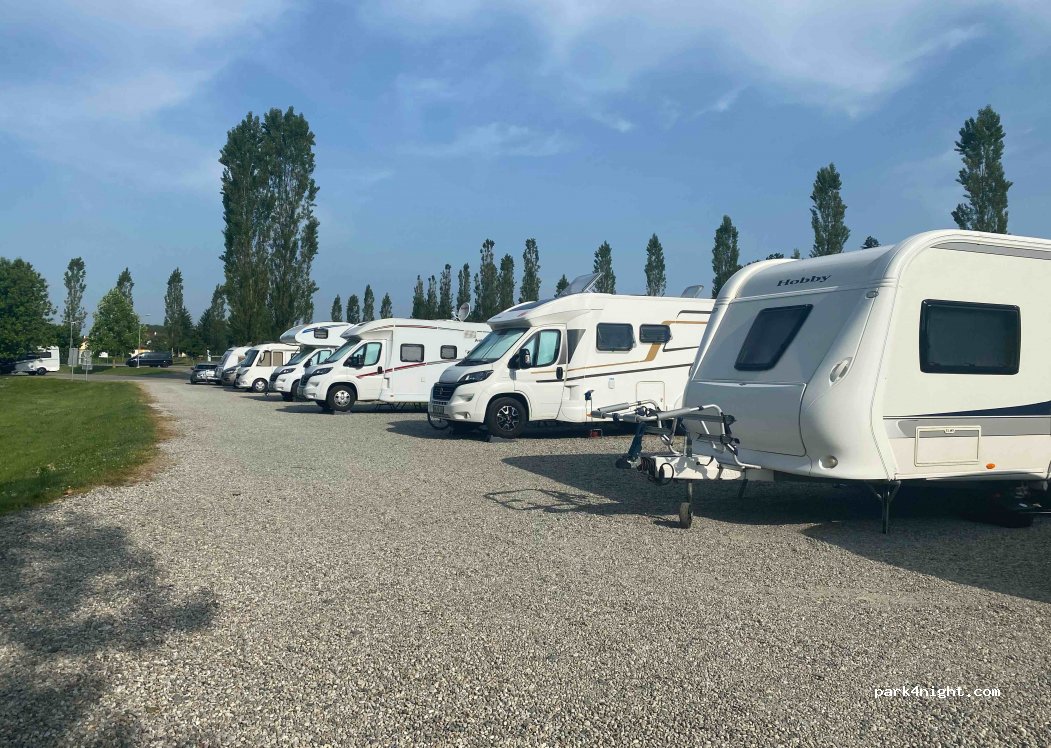 Wohnmobilstellplatz am Motorikpark in Gamlitz — foto