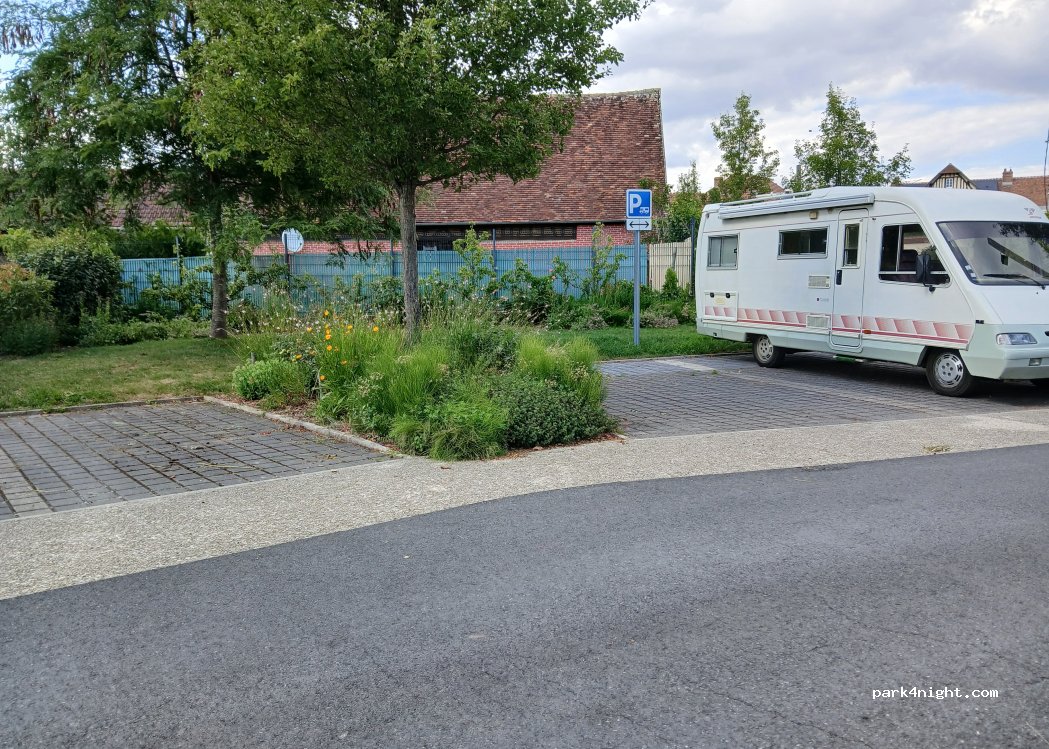 (60930) Bailleul-sur-Thérain - 7 Place Maurice Segonds — foto